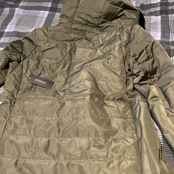 Tough Feels Puffer Coat - Olive - Picture 3 of 4